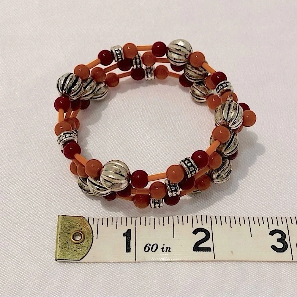 ⭐️ Vintage Orange Red And Silver Beaded Bracelet